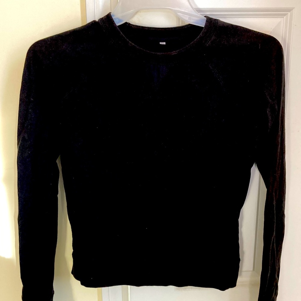 Lululemon black crewneck sweatshirt shirt